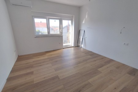 Posedarje - novi apartman A4 s vrtom u blizini mora, 34 m2