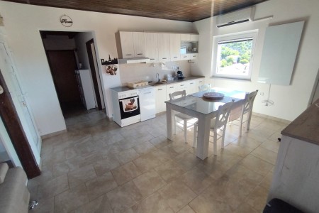 Karlobag, Ribarica - dvosoban apartman s pogledom na more, 82 m2