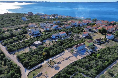 Ždrelac, Gladu&scaron;a - građevinsko zemlji&scaron;te s idejnim projektom, 774 m2