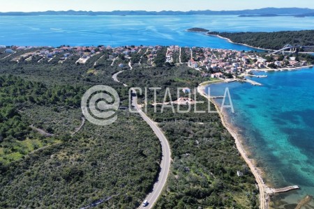Ždrelac, Gladu&scaron;a - građevinsko zemlji&scaron;te s idejnim projektom, 774 m2
