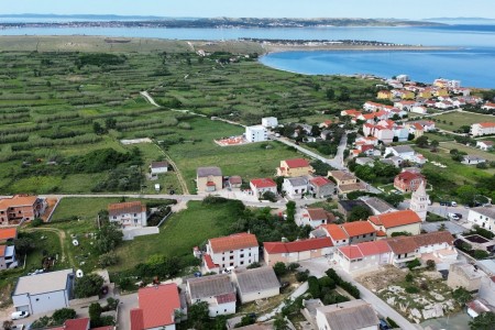 Povljana - građevinsko zemlji&scaron;te, 893 m2