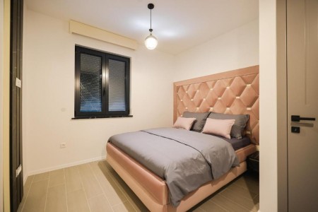 Sukošan, Punta - novi luksuzni apartman u prizemlju, 109 m2