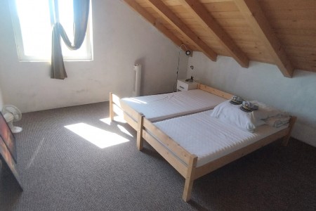 Sveti Filip i Jakov , renovirana kuća u mirnom dijelu, 220 m2
