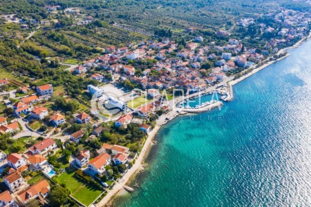 Zadar, Diklo - građevinsko zemljište s pogledom na more, 875 m2
