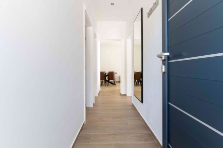 Sevid - novi dvosobni apartman s vrtom i zajedničkim bazenom, 75 m2