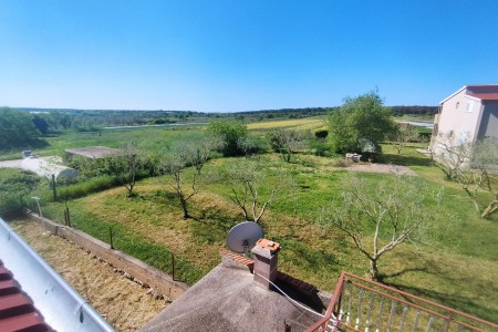 Sveti Filip i Jakov , renovirana kuća u mirnom dijelu, 220 m2