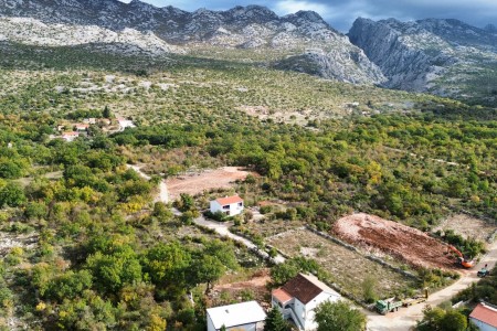 Seline - građevinsko zemljište pravilnog oblika, 725 m2