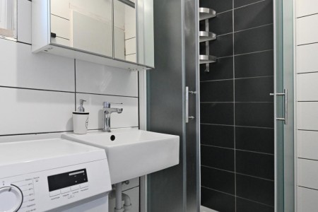 Murter, Betina - kuća s četiri apartmana, 100 m od plaže, 219 m2