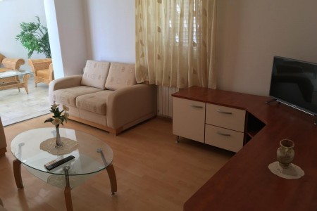 Zadar, Brodarica – dvosoban stan s velikom terasom, 95 m2