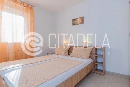 Nin - jednosoban apartman s pogledom na more i Velebit – 54 m2