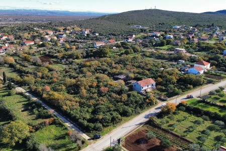 Sukošan, Debeljak – građevinsko zemljište na mirnoj lokaciji, 584 m2