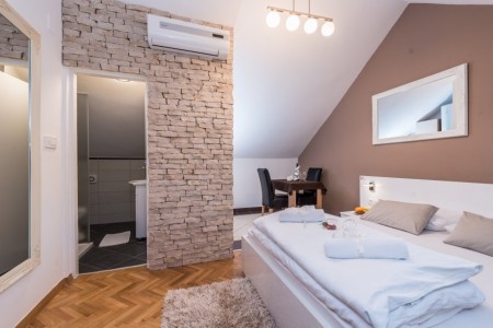 Hotel u centru Zadra s pogledom na Sv. Donat, 182 m2 