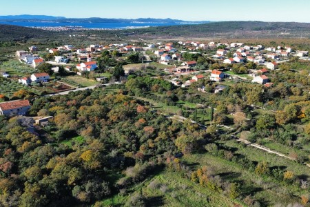 Sukošan, Debeljak – građevinsko zemljište na mirnoj lokaciji, 597 m2