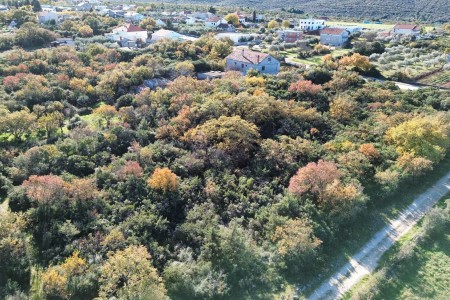 Sukošan, Debeljak – građevinsko zemljište na mirnoj lokaciji, 597 m2