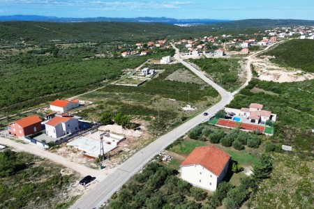 Sukošan, Debeljak - građevinsko zemljište 725 m2  