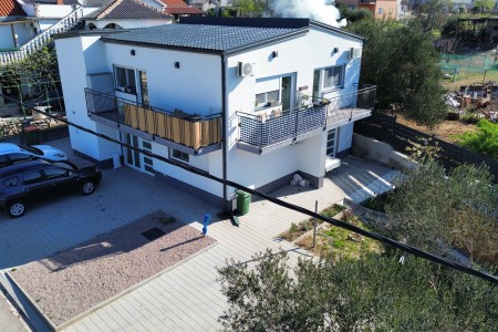 Posedarje - novi apartman A4 s vrtom u blizini mora, 34 m2