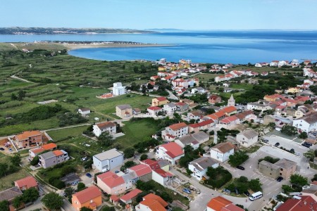 Povljana - građevinsko zemlji&scaron;te, 893 m2