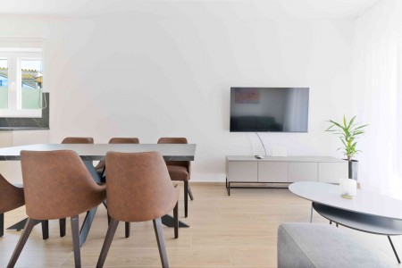 Sevid - novi dvosobni apartman na 1. katu, 64 m2