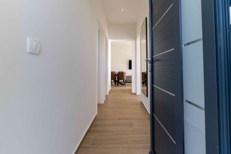 Sevid - novi dvosobni apartman na 1. katu, 64 m2