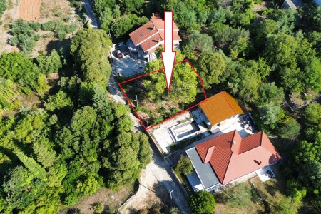 Ugljan, Sutomi&scaron;ćica - građevinsko zemlji&scaron;te na mirnoj lokaciji, 576 m2