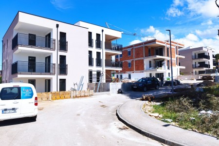 Bibinje – dvosoban stan na drugom katu s pogledom na more, 80,42 m2, novogradnja