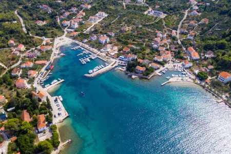 Otok Ugljan, Lukoran – samostojeća kuća za adaptaciju, 80 m2