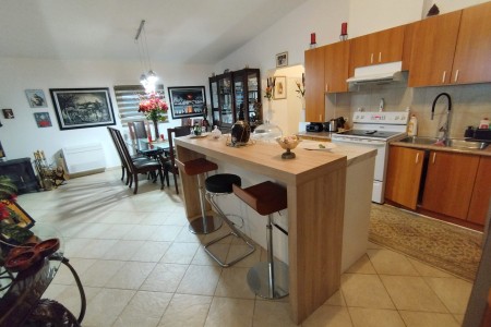 Suhovare - kuća za odmor s bazenom i pomoćnim objektima