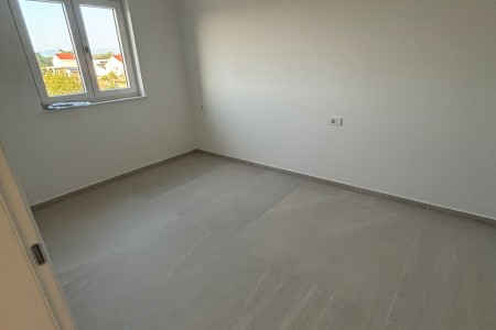 Privlaka – dvosoban stan u blizini mora, novogradnja, 70 m2