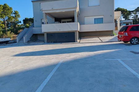 Bibinje - trosoban stan s pogledom na more, 148 m2