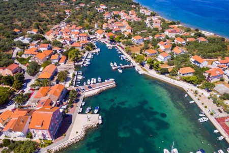Otok Ugljan, Lukoran - zemljište prvi red do mora, 9556 m2