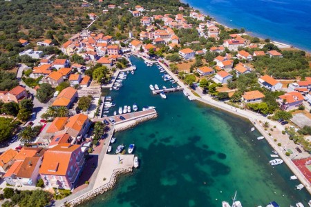 Otok Ugljan, Lukoran - zemljište prvi red do mora, 9556 m2