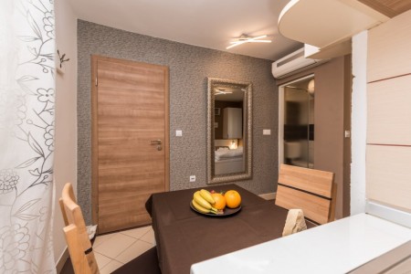 Hotel u centru Zadra s pogledom na Sv. Donat, 182 m2 