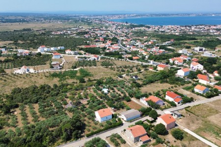 Vrsi, centar - građevinsko zemlji&scaron;te pravilnog oblika, 500 m2