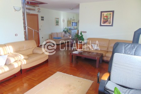 Zadar, Višnjik – dvoetažni stan na izvrsnoj poziciji, 207 m2 
