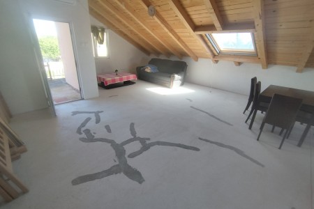Sveti Filip i Jakov , renovirana kuća u mirnom dijelu, 220 m2