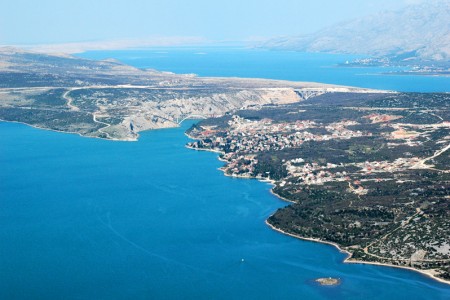 Maslenica - građevinsko zemljište treći red do mora, 1029 m2