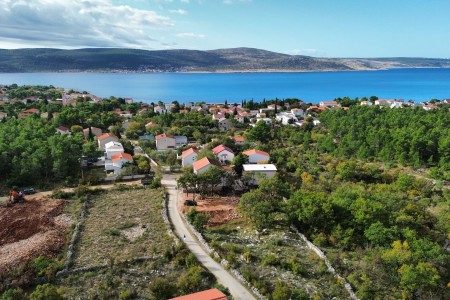 Seline - građevinsko zemljište pravilnog oblika, 725 m2