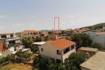 Pirovac - samostojeća kuća s dva stana, 169 m2