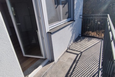 Posedarje - novi apartman A4 s vrtom u blizini mora, 34 m2