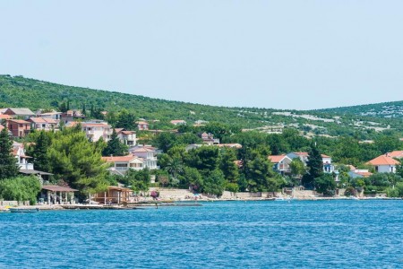 Maslenica - građevinsko zemljište s pogledom na more, 857 m2