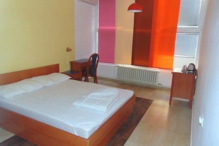 Zadar, Voštarnica - poslovni prostor sa 8 uredskih prostorija, 146,69 m2