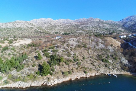 Starigrad-Paklenica - building plot first row to the sea, 11411 m2