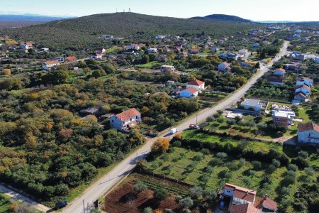 Sukošan, Debeljak – građevinsko zemljište na mirnoj lokaciji, 951 m2