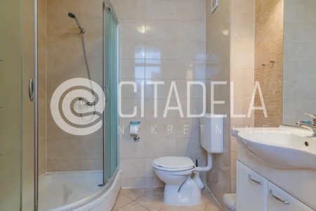 Nin - jednosoban apartman s pogledom na more i Velebit – 54 m2