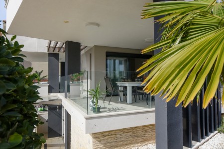 Zadar, Diklo - stan s privatnim ulazom i dvori&scaron;tem, 150m od mora