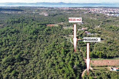 Zadar, Bokanjac - poljoprivredno zemlji&scaron;te uz put, 4516 m2