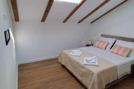 Zadar, Relja - renovirani stan na dobroj poziciji, 120 m2