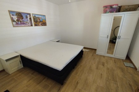 Sveti Filip i Jakov , renovirana kuća u mirnom dijelu, 220 m2