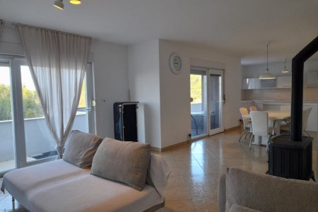 Bibinje - trosoban stan s pogledom na more, 148 m2