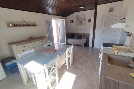 Karlobag, Ribarica - dvosoban apartman s pogledom na more, 82 m2